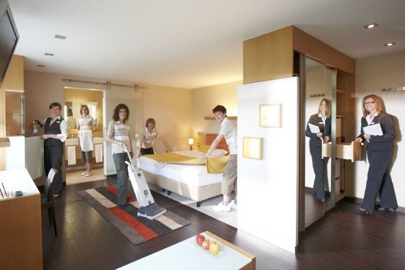 cerco governante hotel roma